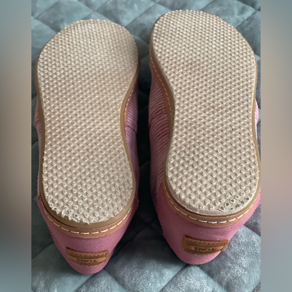 TOMS Women's Pink Corduroy Slip-On Flats ~ Size 7.5 - Picture 5 of 9